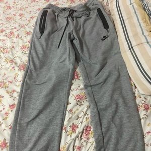 Nike tech fleece joggers